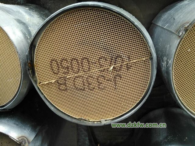 汽車的三元催化器